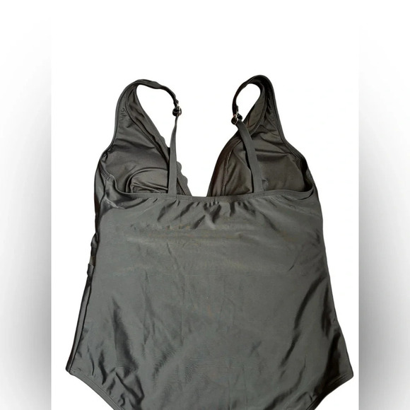 CupShe Solid Black V-Neck One Piece Swimsuit Scalloped Wide Straps Size 1X Pad - Picture 10 of 11